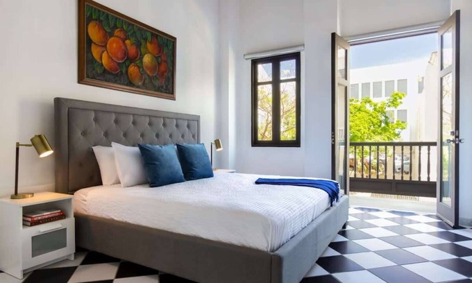 San Francisco Apartment | Plaza Suite | Your own private balcony 1 bedroom in Old San Juan