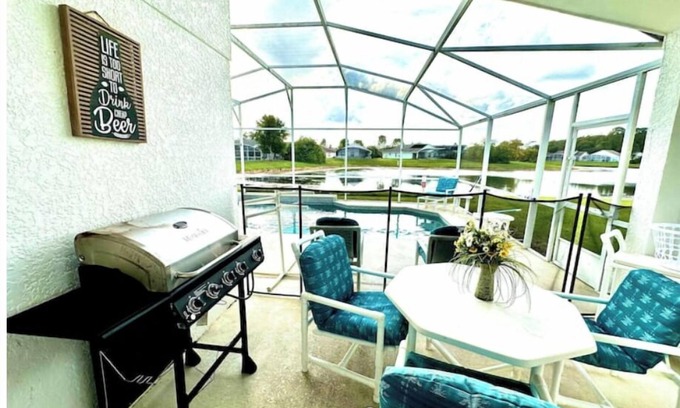 Eagle Pointe South House | Pleasant Home close theme parks