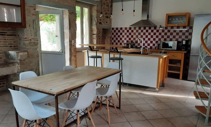 Douelle House | Pleasant House Of Character In the Lot département for 6 people