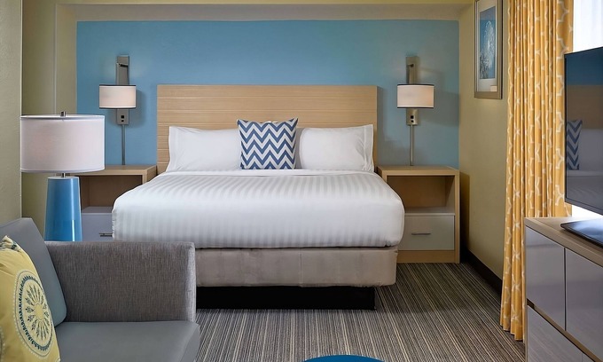 Omaha Hotel | Pleasant Stay, Convenient Location! Onsite Pool, Free Breakfast, Free Parking