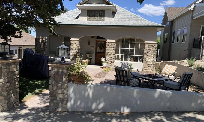 Prescott House | Pleasant Street Suite