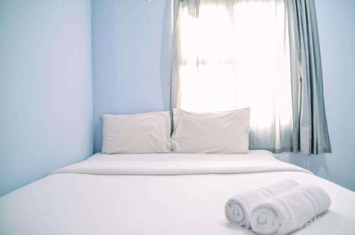 Ciputat Apartment | Pleasant Studio at Baileys Apartment By Travelio