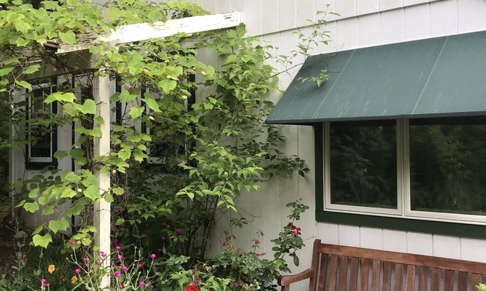 Oak Bluffs House | Please let us know in advance which ferry you’re on and arrival time.
