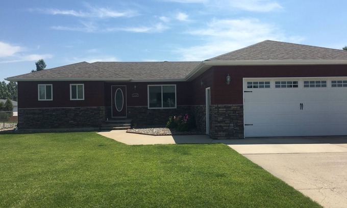Sheridan House | Plenty of space, close to the fairgrounds