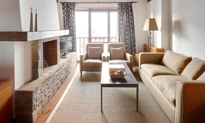 Beret Apartment | Pleta de Nheu 2 by FeelFree Rentals