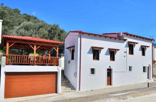 Plokamiana House | Plokamos House