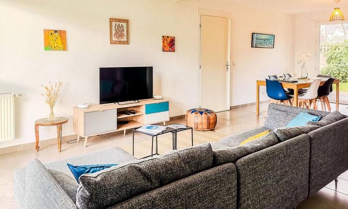 Beaussais-sur-Mer House | Ploubalay Getaway: Modern floor-level House