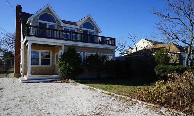 Newbury House | Plum Island Beach Cottage!