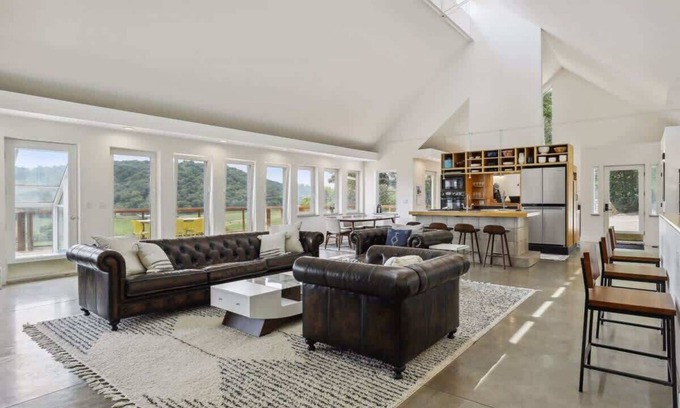 Pepin House | Plum Valley: Luxury Retreat with Nature's Beauty