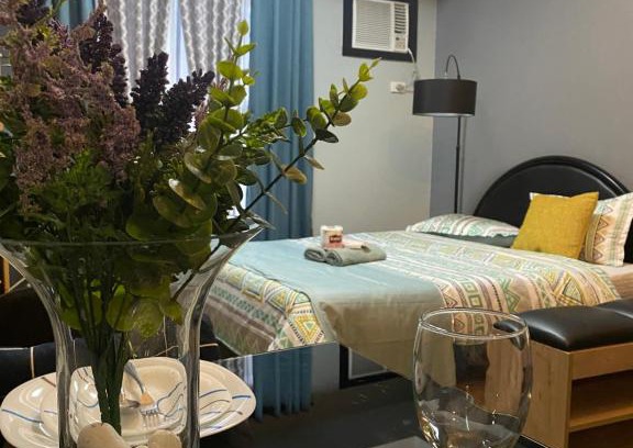 Cainta Bed & Breakfast | PNC - East Bel-Air Condo