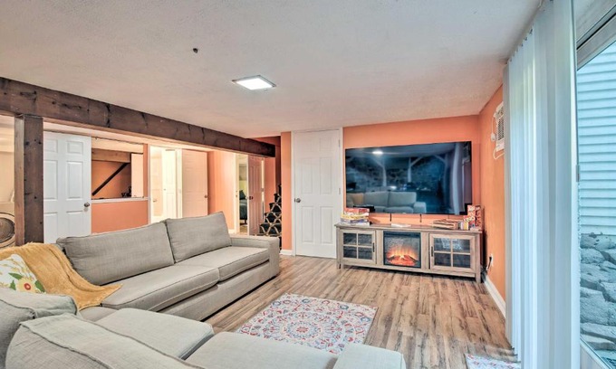 Albrightsville House | Poconos Home with Hot Tub, Game Room and Lake Access!