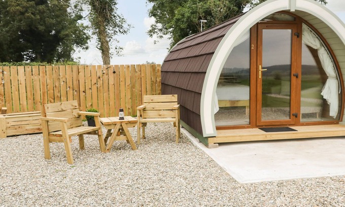Armoy Cottage | POD 2, romantic, with hot tub in Ballycastle
