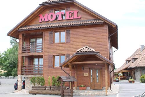 gmina Krasne Hotel | Pod Strzechą