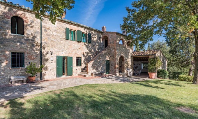 Casole d'Elsa Villa | Podere I Casini by VacaVilla