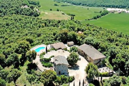 Simignano Apartment | Podere La Castellina