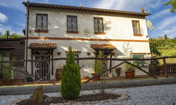 Castelnuovo d'Elsa Apartment | Podere Vallino in Castelnuovo D'elsa