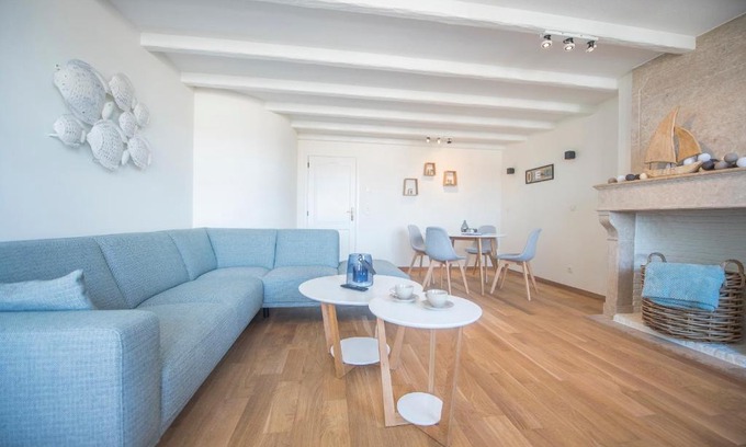 De Haan Apartment | Point De Vue