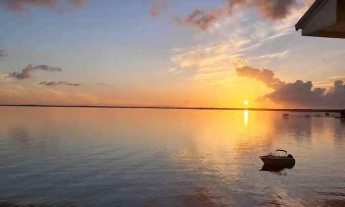 Innerarity Townhomes House | Point Serenity: Beautiful Views & 2 Kayaks!