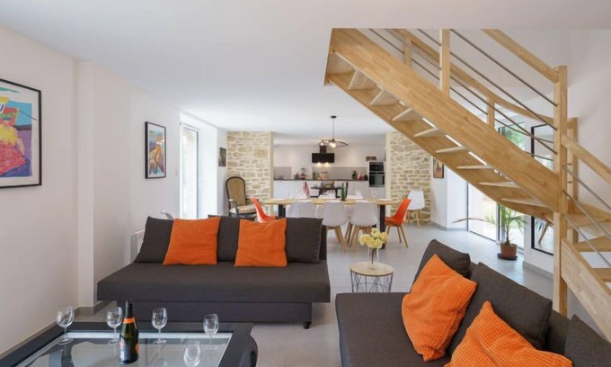 Plovan House | Pointe du Raz by Interhome