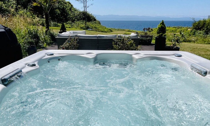 Juan de Fuca Electoral Area House | Points West Oceanfront Resort 2 Bed Suite