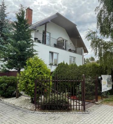Bialogora House | Pokoje na Brzozowej 2