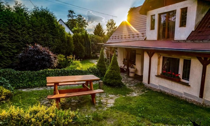 Myslakowice Cabin | Pokoje pod Krzywym Dachem