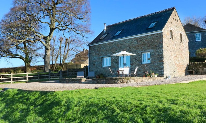 Saltash Cottage | POLLY'S BOWER, pet friendly, luxury holiday cottage in Landrake