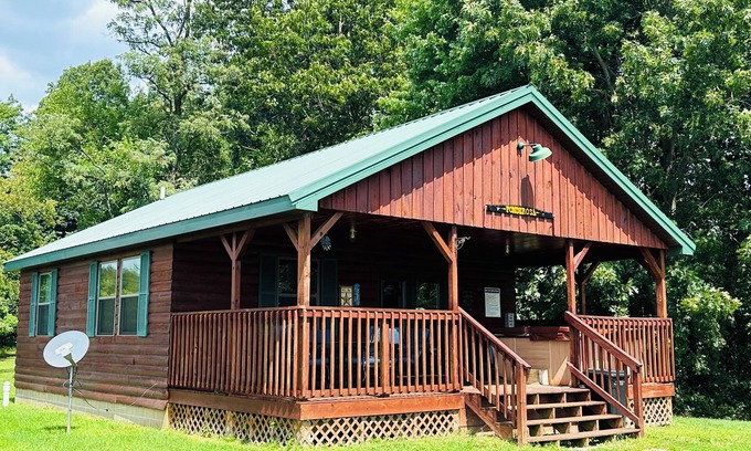 Logan Cabin | Ponderosa ,2 mile drive to Old Mans Cave parking lot, Very secluded