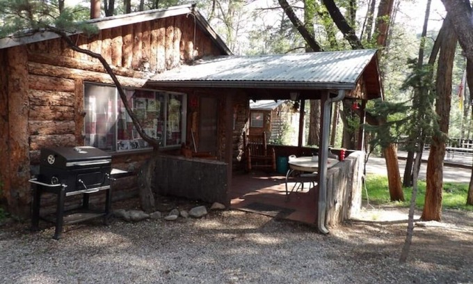 Ruidoso Cabin | Ponderosa Cabins 104 N Laurel cabin 14