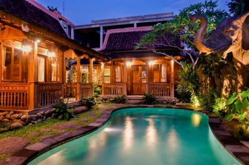 Pengosekan House | Pondok Kayu Batu