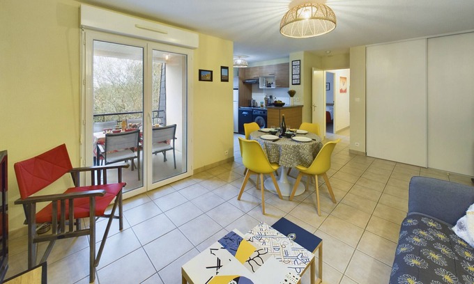 Pont-l'Abbe Apartment | Pont L'Abbé, flat for 4 with a balcony