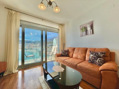 Rafajlovici Apartment | Ponta Nova One bedroom Apartment with Sea view