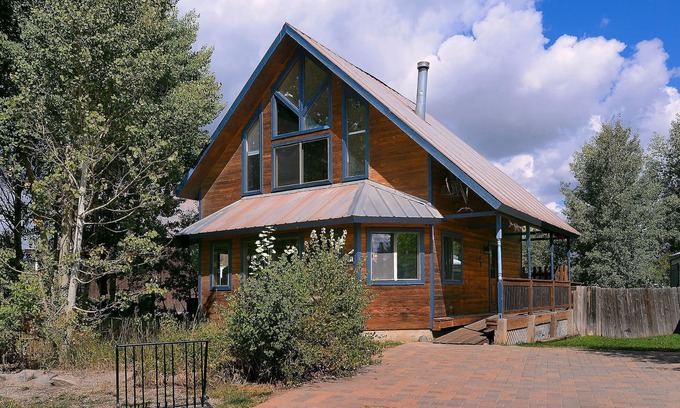 Crested Butte House | Pooches Paradise, Elk Ave location! Dog friendly!