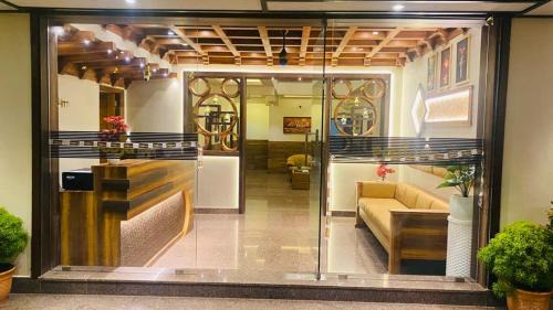 Guruvayur Hotel | POOJA inn