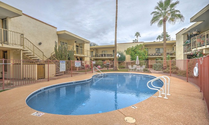 Camelback East Condo | Pool/1bd/1ba Fully Stocked/FoodiesParadise/1stFloor/FreeParking/Gated