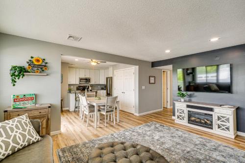 Osage Beach Apartment | Pool Access and Lake Views Osage Beach Family Gem