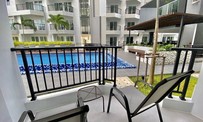 Kram Condo | Pool access Studio, balcony w/garden, High speed Wi-Fi