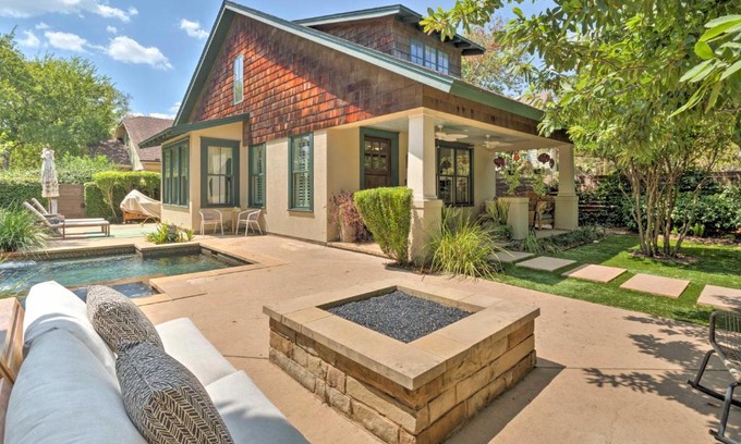 Bouldin House | Pool and Hot Tub Ideally Located Austin Oasis