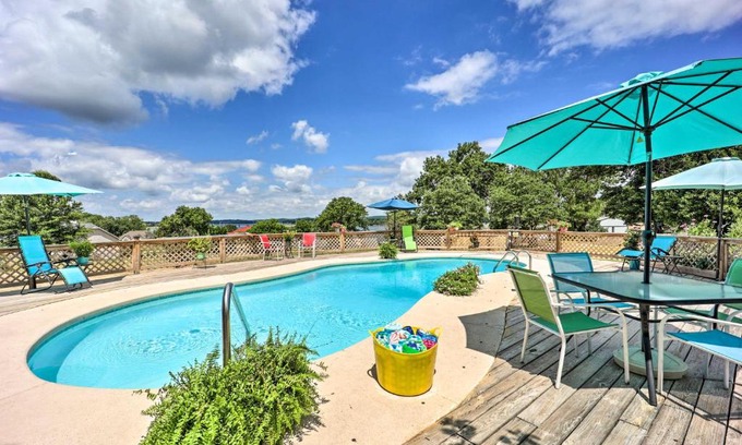 Grove House | Pool and Outdoor Kitchen Grand Lake Getaway!