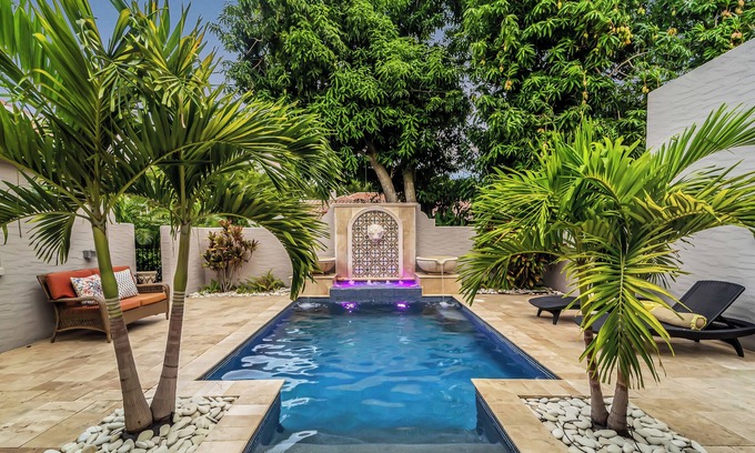 North Trail House | Pool Courtyard, patio w/fire pit, 2 mls downtown