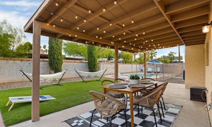 Tucson House | Pool Fire Pit Ping-Pong