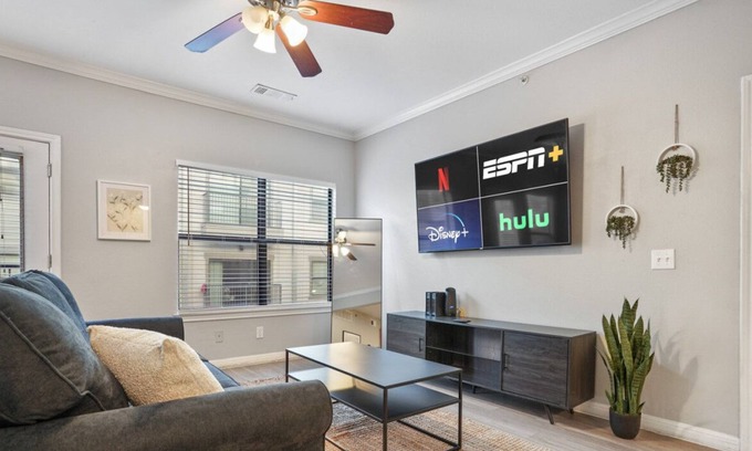 Pemberton Heights Apartment | Pool + Free Parking + Smart TV in Central Austin!