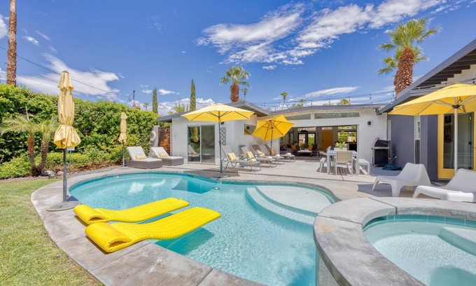 Warm Sands House | Pool Home +Bocce Ball & Putting Green - Warm Sands - Yellow Palms