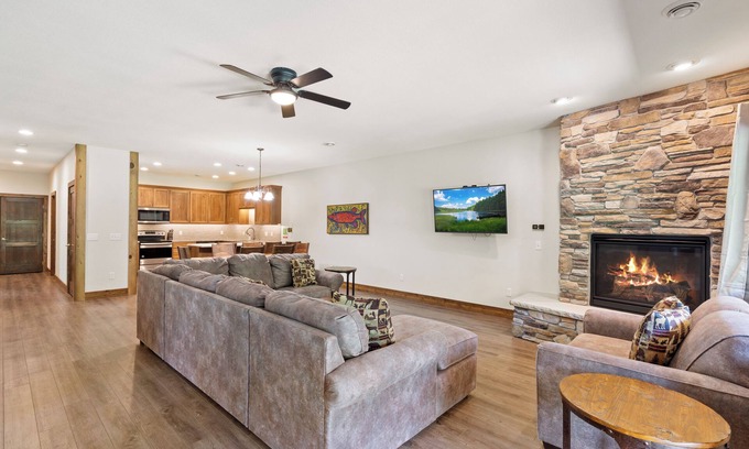 Crosslake Condo | Pool|Hot Tub|Amenities for All Seasons|Unit 821