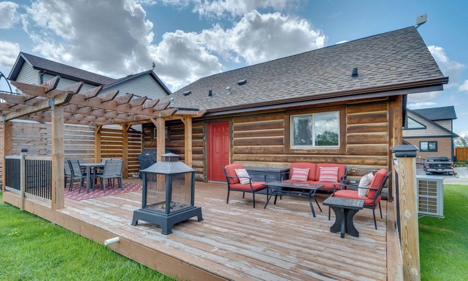 Pine Lake Cabin | Pool, Lake & Golf Access: Pine Lake Cabin w/AC!