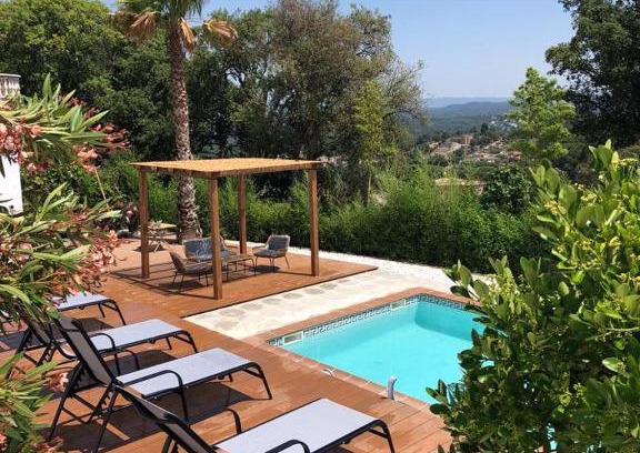 Mont Barbat Apartment | Pool Oasis with Mountain Views