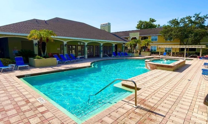 Clearwater Condo | Pool - Pet Friendly - Self Check In - Patio - Full Kitchen - Close to Beaches