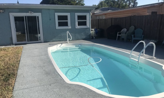 St. Petersburg - Clearwater House | Pool spacious home in the heart of town