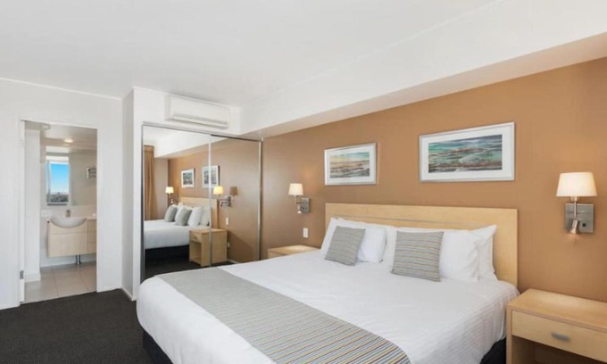 Ballina Apartment | Pool View Retreat