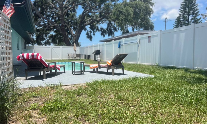 Largo House | Poolside Heaven Near Clearwater Beach
